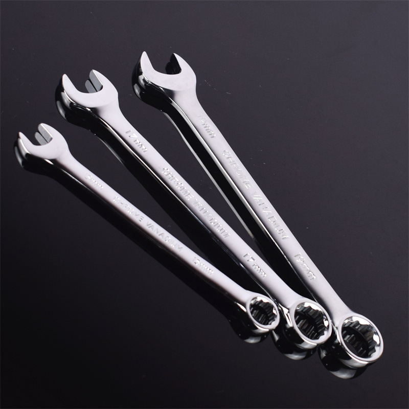 Mirror-finish opening plum blossom double-ended wrench, multi-functional dual-purpose wrench, hardware auto repair tools wholesale Application Scenario