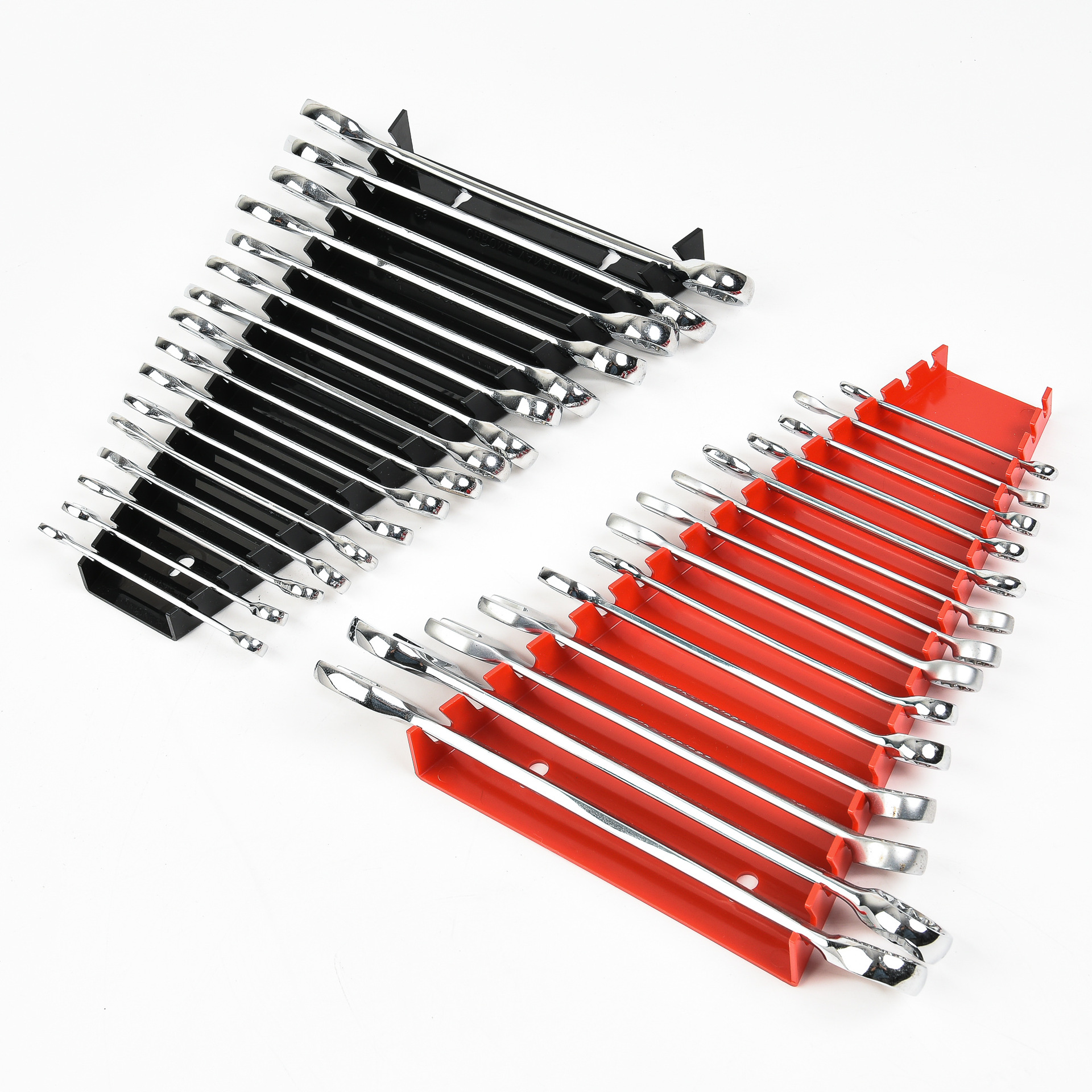 Auto repair wrench rack, hardware tool hanging rack, auto repair work desk hanging board accessories, magnetic triangular wrench Item Picture