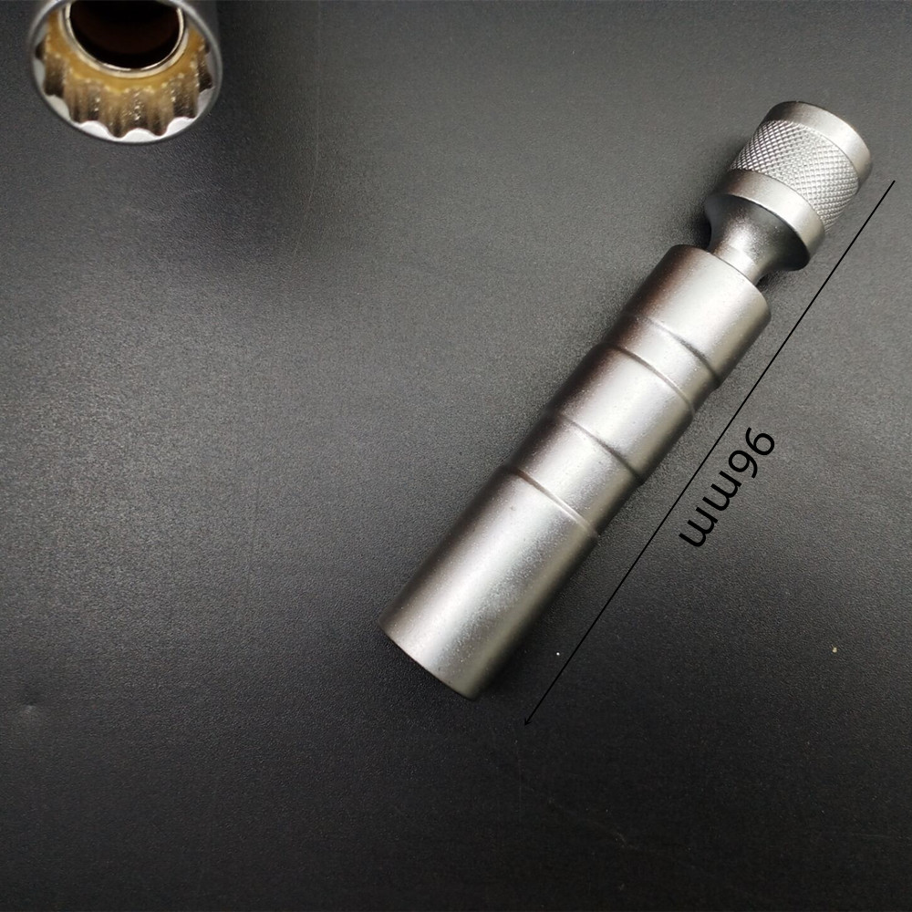 Magnetic thin spark plug socket 14mm / 16mm spark plug socket oscillating extended spark plug socket tool Application Scenario