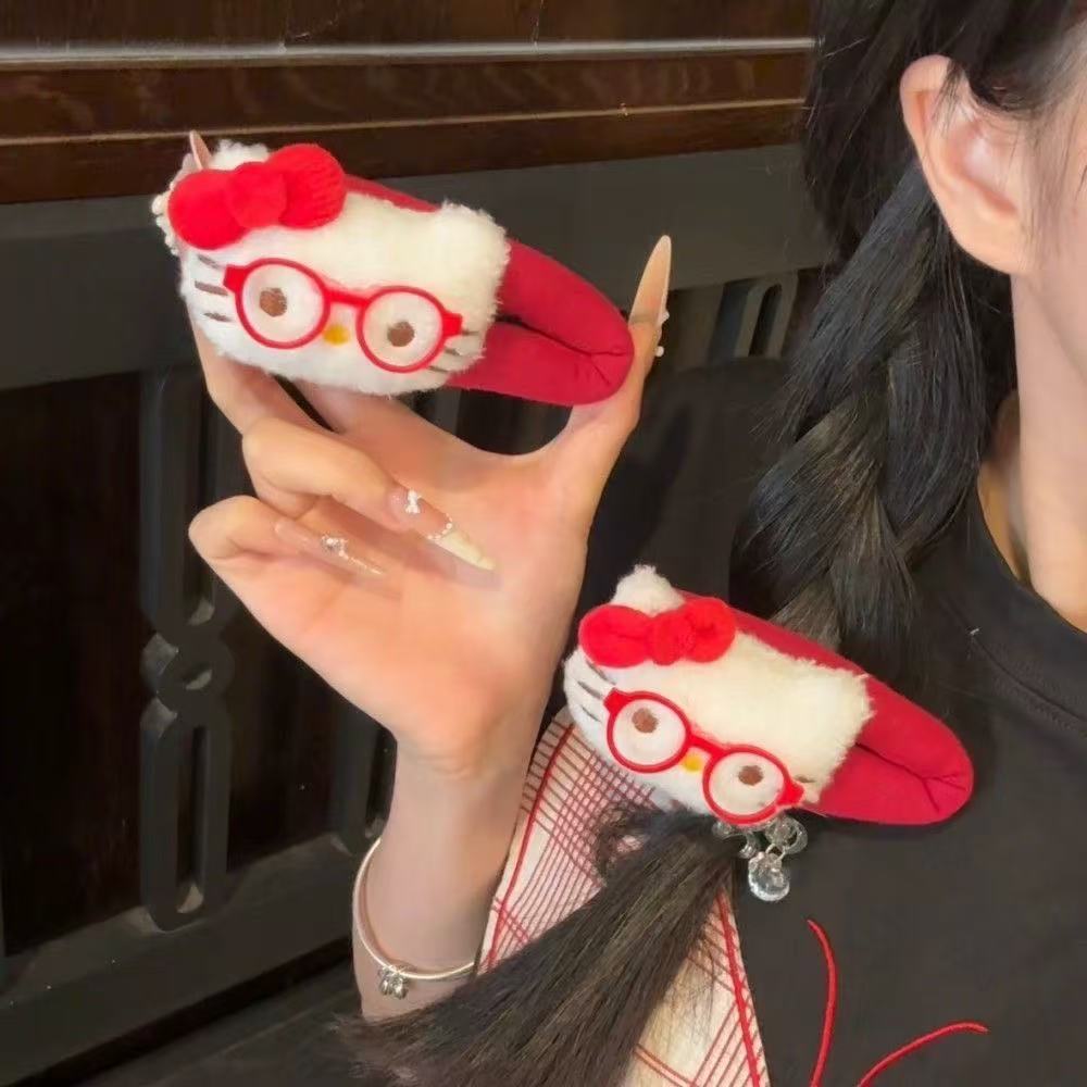 Autumn and winter cartoon plush hair clips, cute cat bye-bye clips, Japanese and Korean girl bb clips, forehead bangs clips, large hair clips details Picture