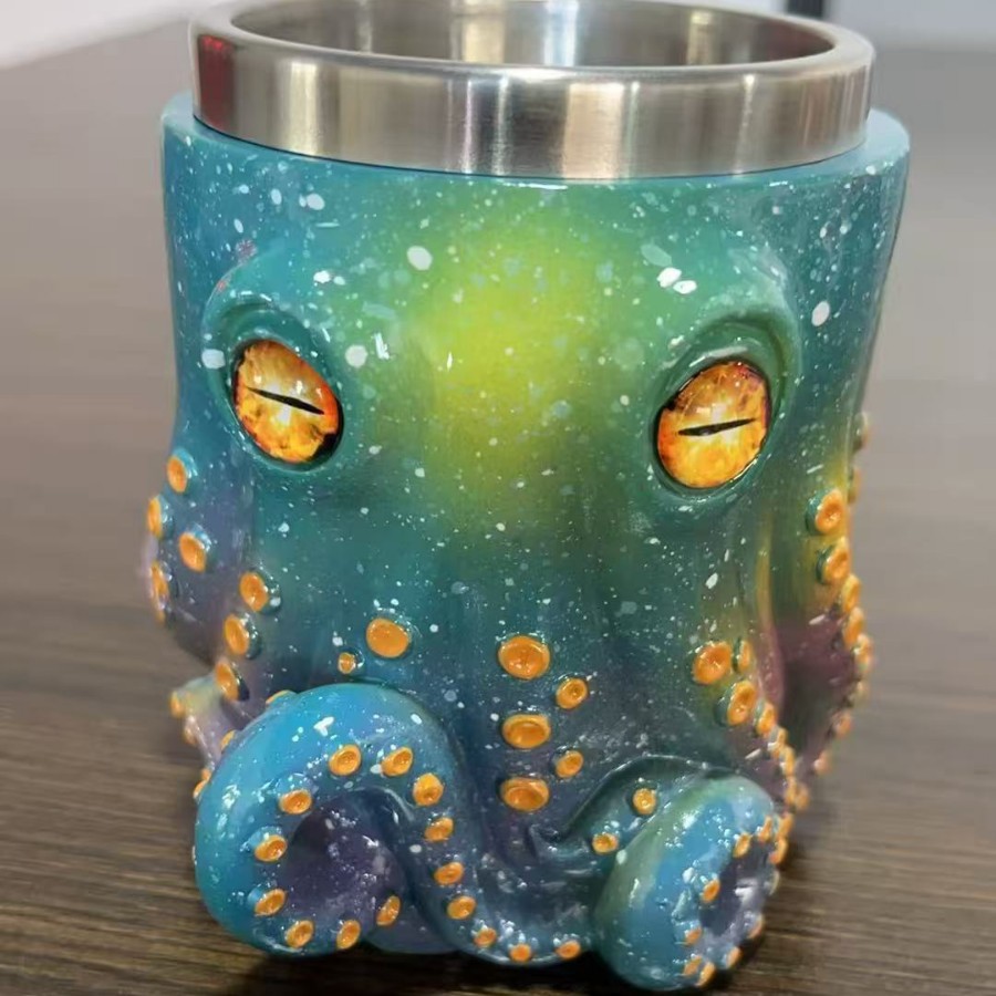Cross-border new Cthulhu-inspired Pirate Tankard Octopus cup in Cthulhu style Application Scenario