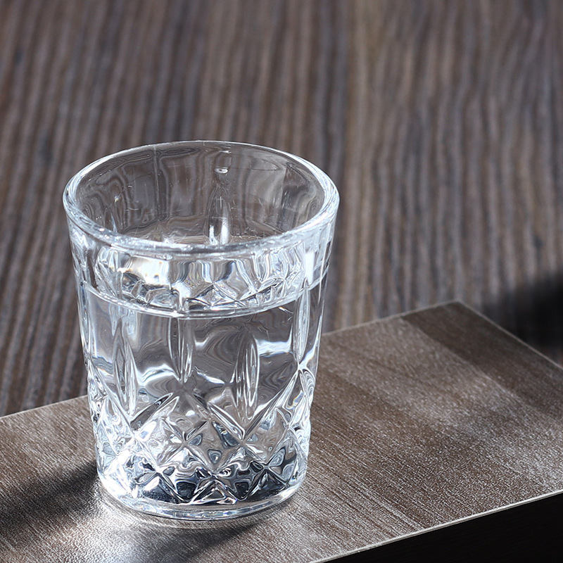 Amazon embossed glass one or two spirits cups, small goblet to swallow in one gulp, engraved 50ml household drinking white spirit cups details Picture