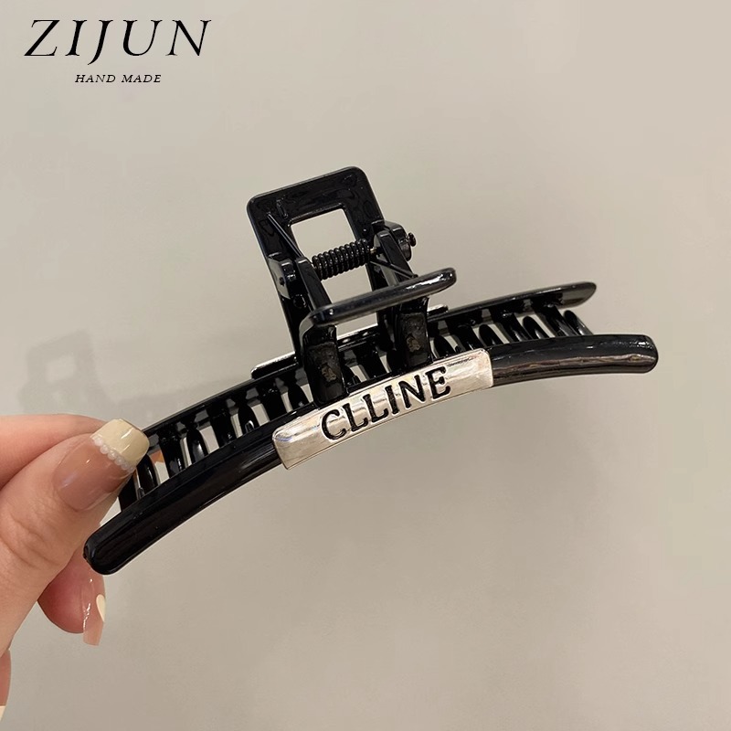"Super powerful catch!" Korean gold label letter gripper, large one-line hair clip, women's back head updo gripper, high-end headwear Application Scenario
