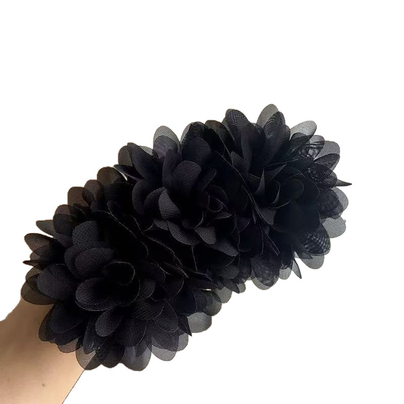 A huge banana clip in the shape of a mermaid by the seaside, a forest-themed flower grab clip, and a horizontal banana clip Item Picture