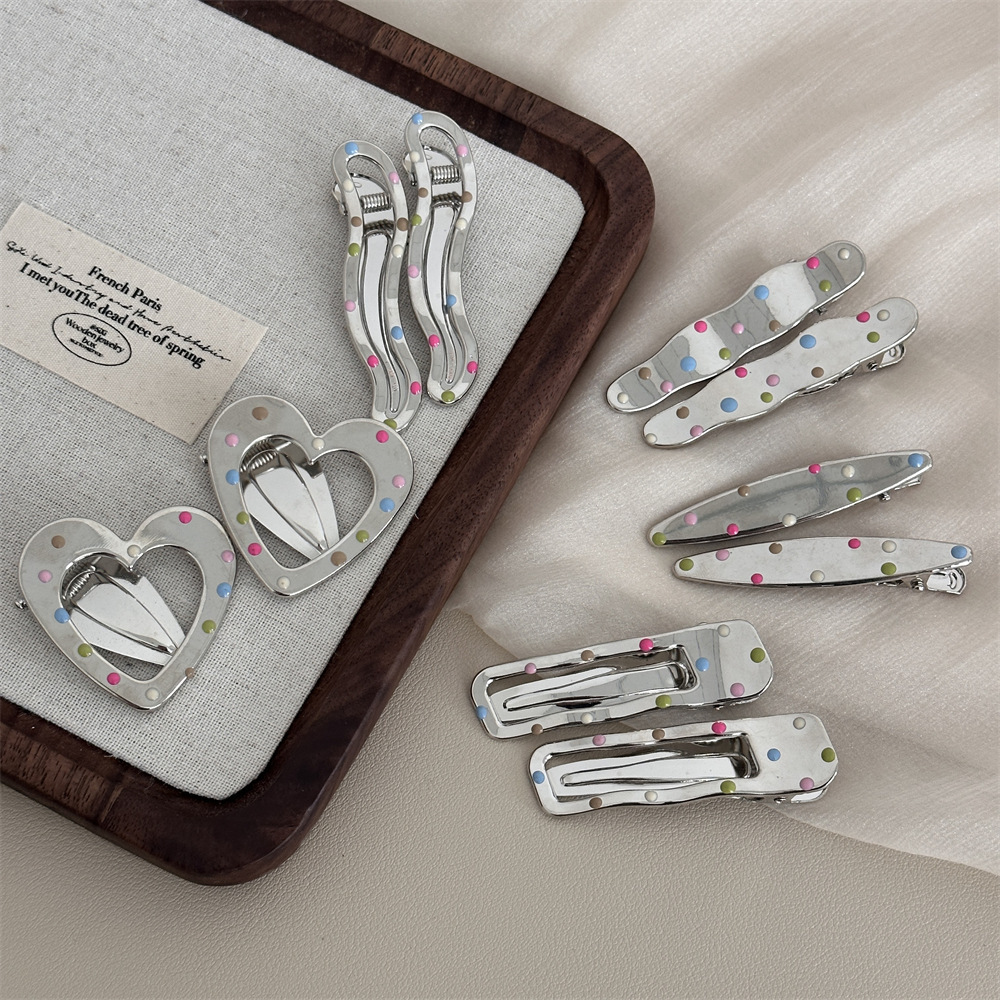 Dopamine silver metal star small hair clip, ins style side clip, bangs clip, water drop polka dot hair clip, hair accessory full figure