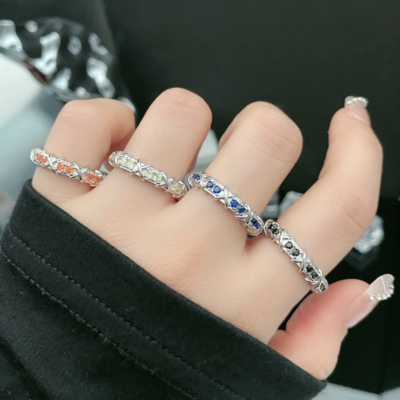A light luxury and fashionable multi-color inlaid cross-opening ring for women on Instagram, with a cold and elegant style, a niche and high-end look Specification drawing
