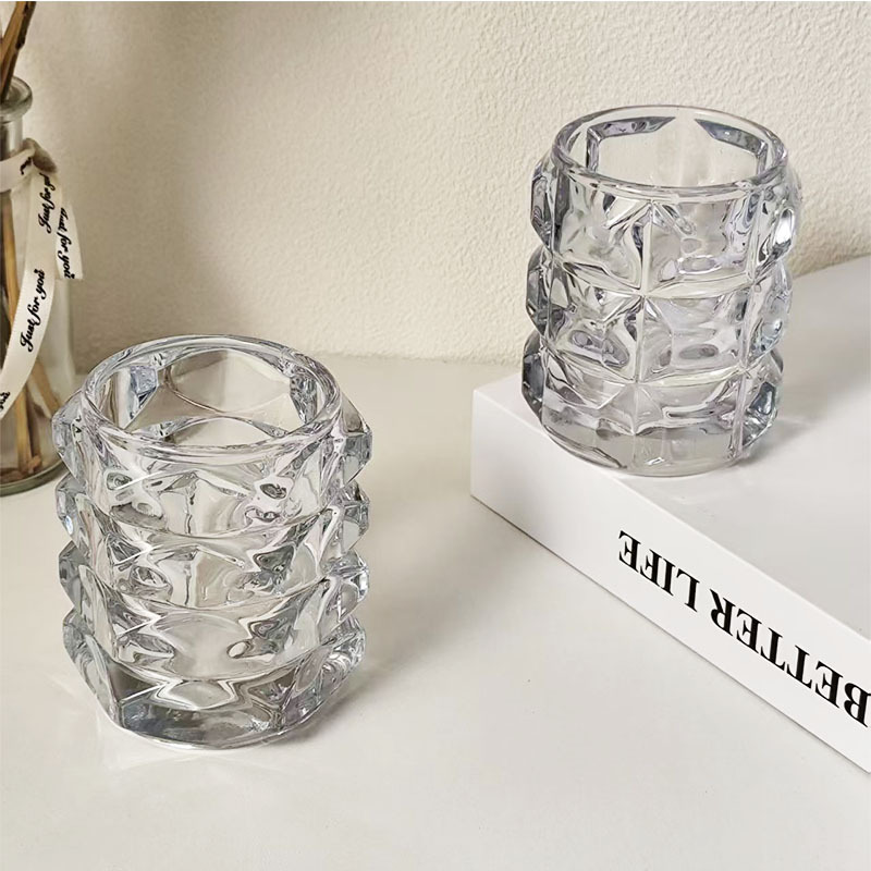 Korean-style transparent glass pen holder, irregular-shaped gemstone makeup brush holder, storage holder, pen holder, photo decoration, prop, and display item Application Scenario