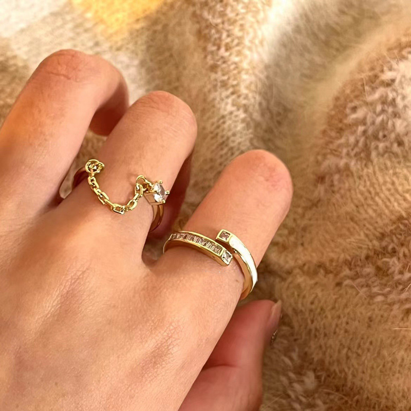 A niche design sense, versatile for daily use, bow chain open ring, a cold and elegant feminine style, a light luxury ring full figure