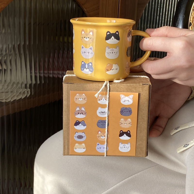 Homemade cute little cat flip mouth ceramic mug, a unique and interesting coffee cup and water cup gift, 270ml Application Scenario