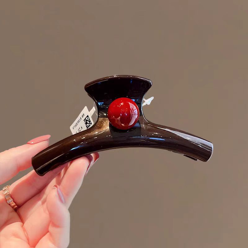 The high-end yellow color-blocking pearl grabber from Dongdaemun, Japan and South Korea, features a large shark hairpin for a girl on Instagram Specification drawing