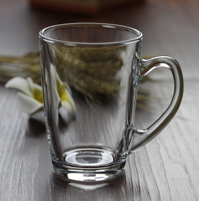 Wholesale of large-capacity glass cups with handles, household cups, water cups, beer mugs, draft beer, drinking water and tea details Picture