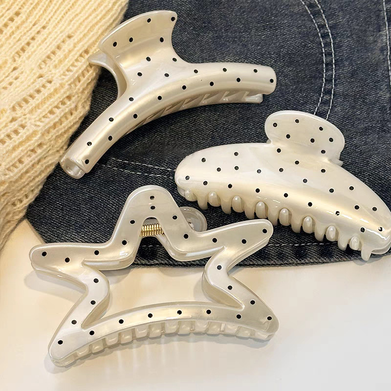 French black and white polka dot large hairpin for the back of the head, a new high-end hairpin for women, a stylish shark hairpin accessory full figure