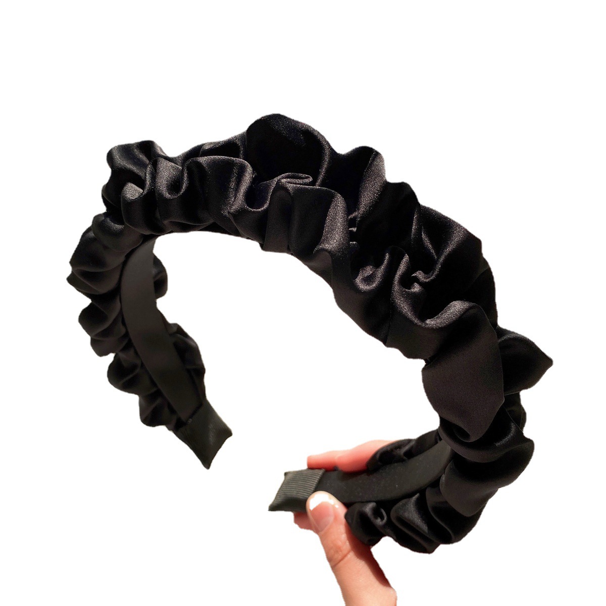 Black pleated hairband for women, Korean high-end headband wholesale, satin small chanel-style hairband for washing face, high head and top hair accessory Item Picture