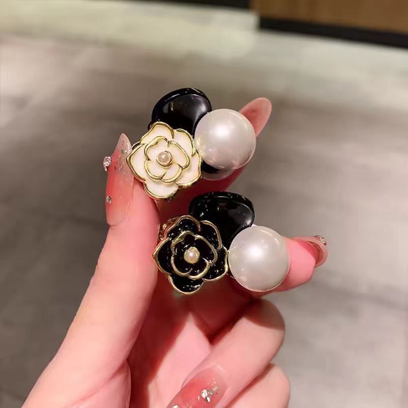 Camellia hair clips, Korean spring and summer flower bangs clips, pearl grab clips, small princess hair clips, ins side clips Specification drawing