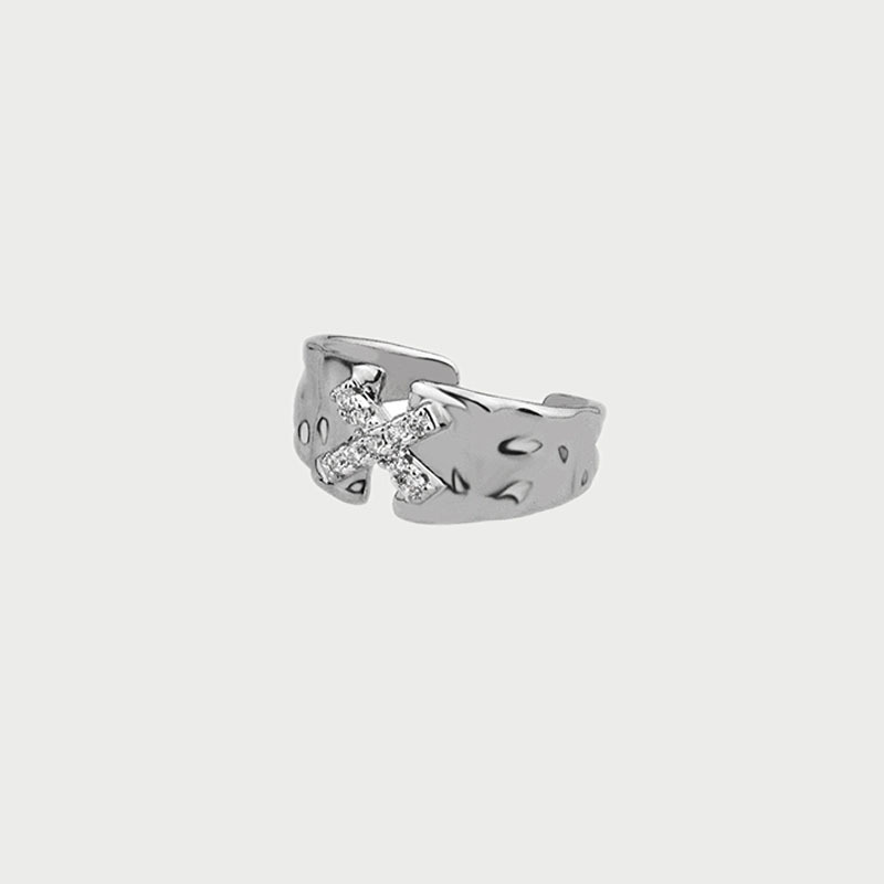 Korean style Instagram cold and niche design letter X inlaid zircon texture open ring women's fashionable and individual ring Application Scenario