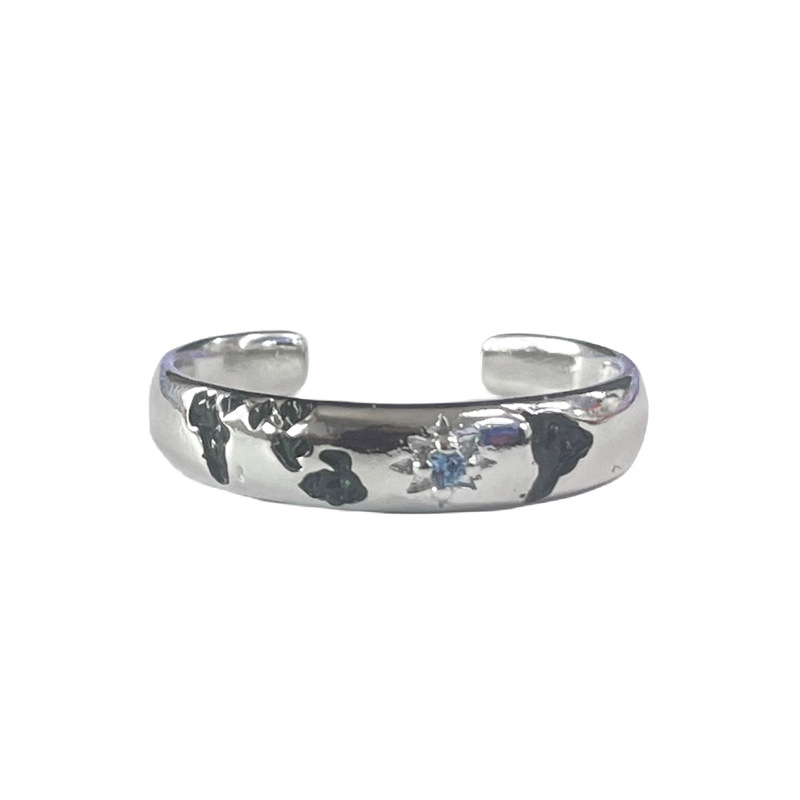 Irregular texture map personalized couple rings, cold style, niche high-end sense, fashionable and simple open ring trend Item Picture