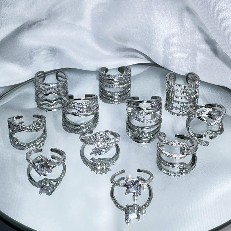 A high-end, light luxury, full-diamond open-mouth ring for women on Instagram, with a cold and niche design sense, elegant and trendy index finger ring Application Scenario