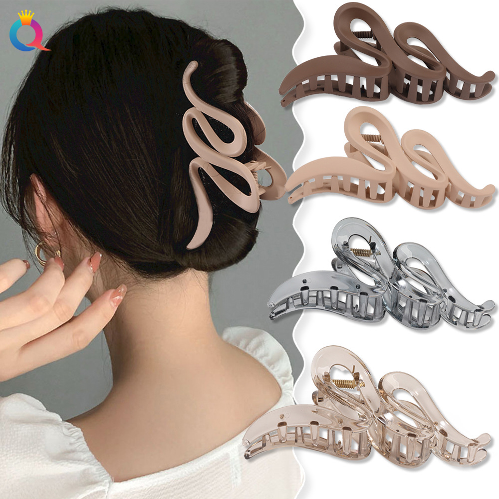 Wholesale of Qiyue Cross-border oversized wavy hair clips for the back of the head with a high-end look, such as updo hair clips, shark clips, hair accessories and headwear details Picture