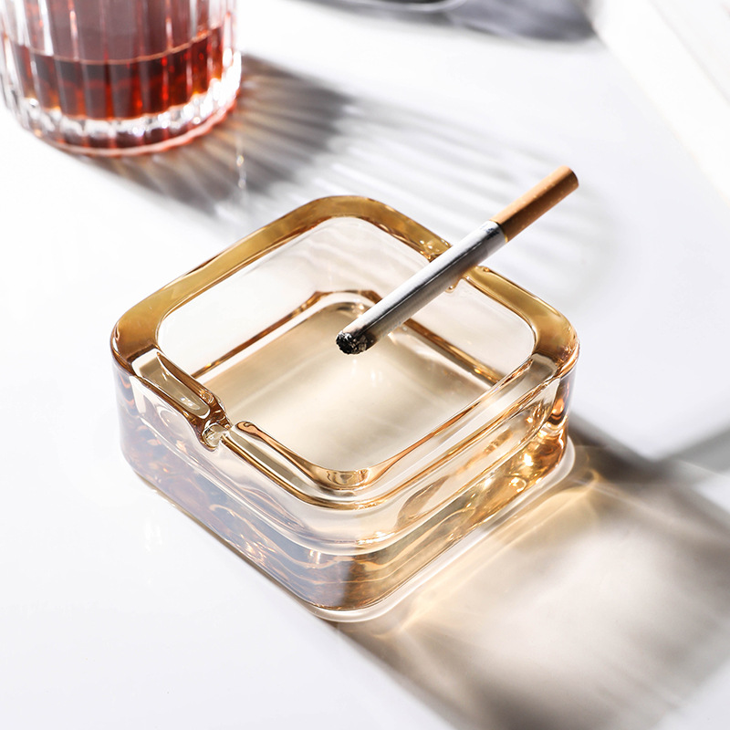 High-end glass ashtrays for home use, small, exquisite and fashionable square cigarette cups, light luxury living room, creative hotel high-end ashtrays full figure