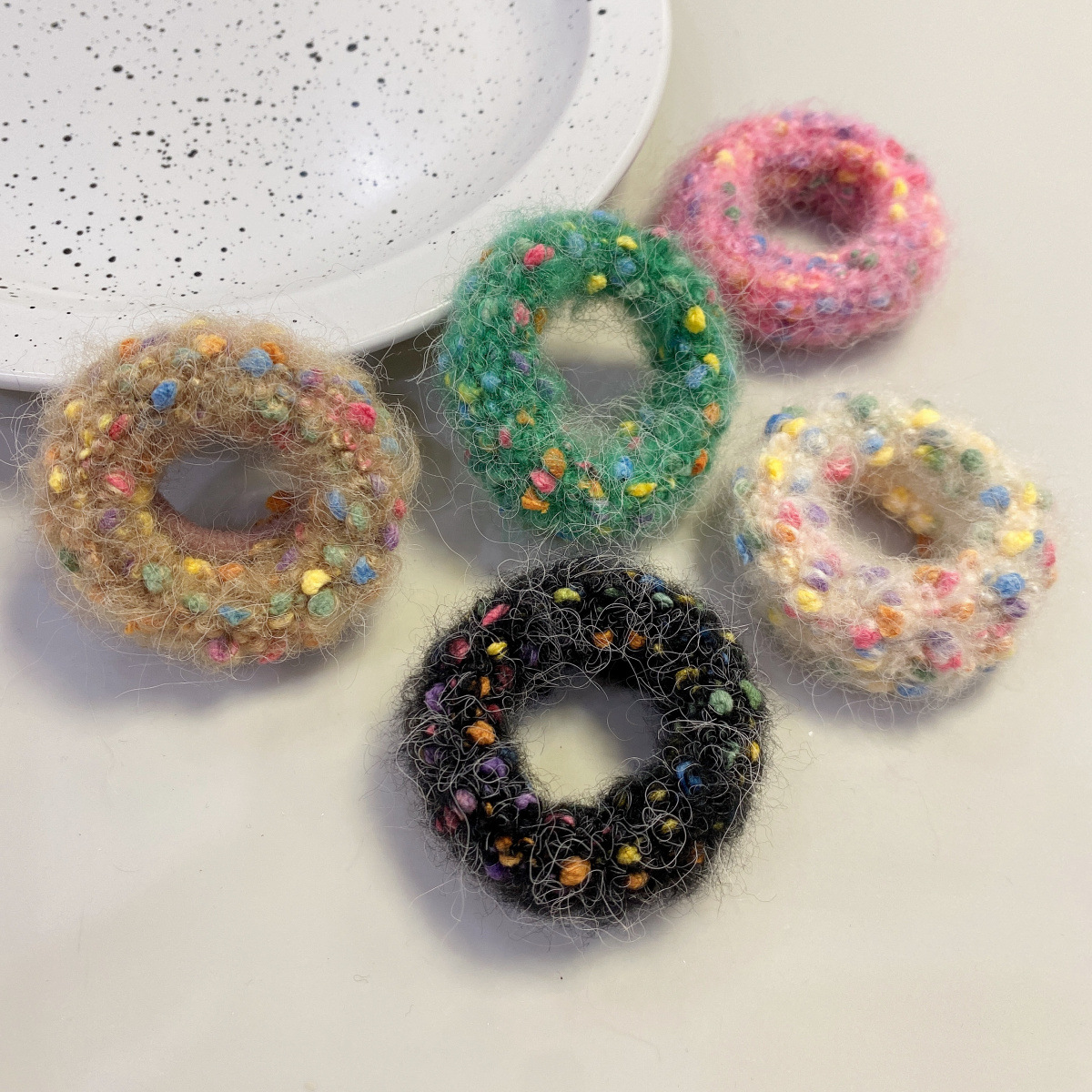The new Korean version of the popular chanel-style woolen hair band with high elasticity and candy-colored doughnut headband is a Christmas hair accessory full figure