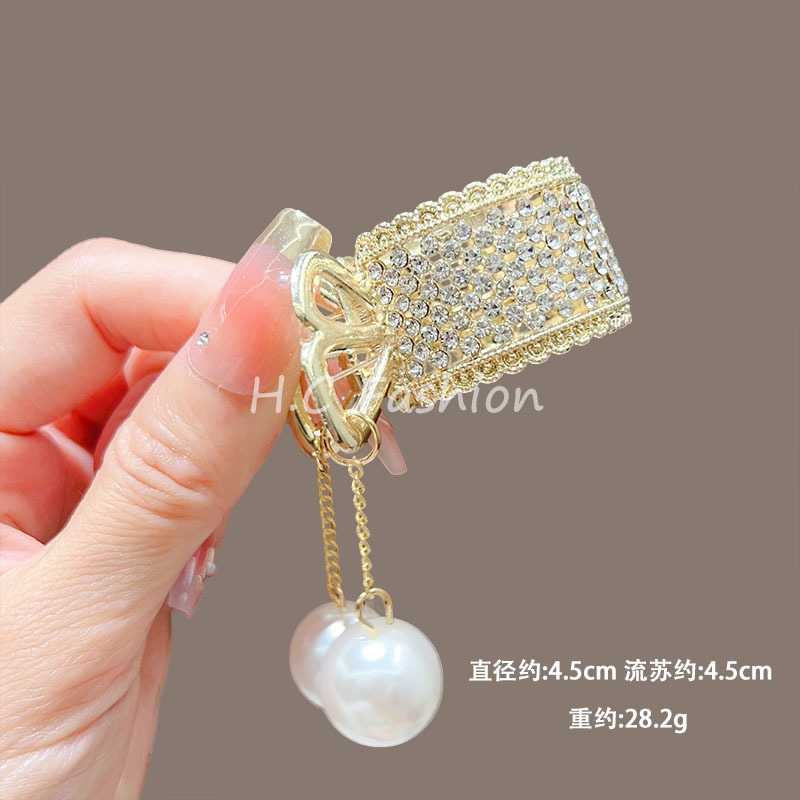 White lotus pearl high ponytail hair clip, small claw clip at the back of the female head, semi-tied hair fixing magic tool, step swing tassel claw clip Specification drawing