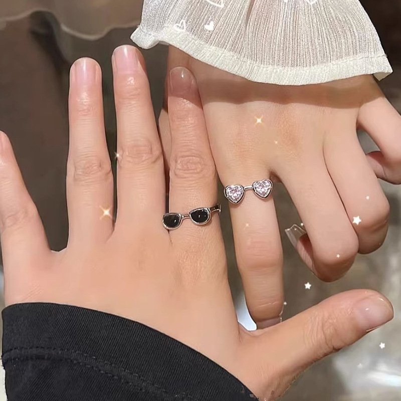 Fun, sweet and cool style glasses, open ring, women's niche design, unique and fashionable index finger ring, light luxury and high-end ring full figure
