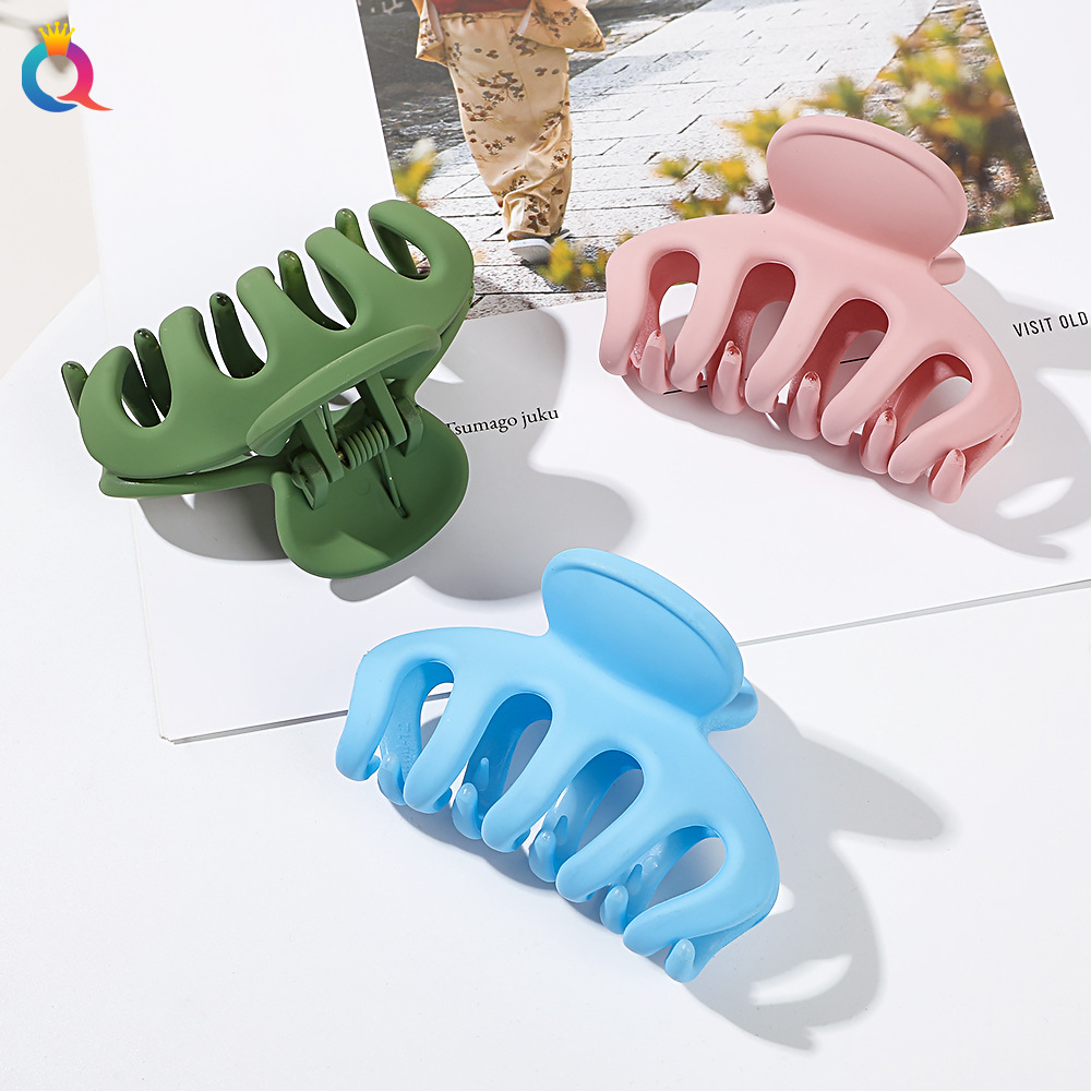 Wholesale of Qiyue Cross-border Pumpkin hair clips, frosted medium size, stylish back head hair clips, shark hair accessories details Picture