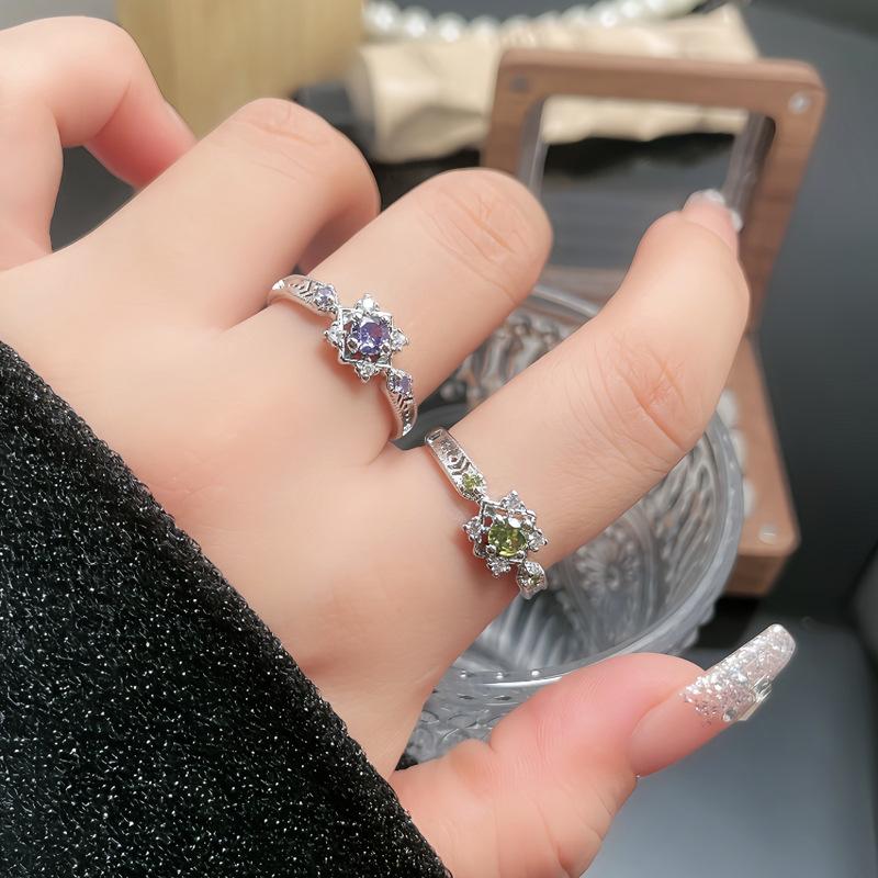 A new exquisite retro olive green zircon open ring with a cold style, a sweet and cool purple diamond niche ring for women in the court style details Picture