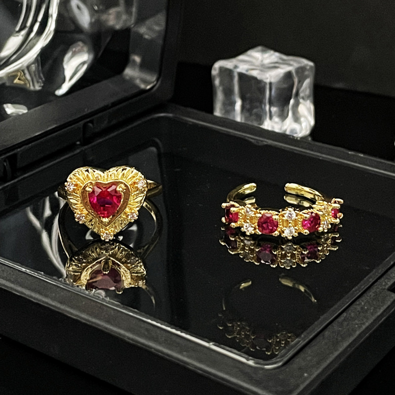 Retro heart-shaped red diamond elegant open ring, ins cold style, fashionable and high-end texture, versatile and personalized index finger ring Specification drawing