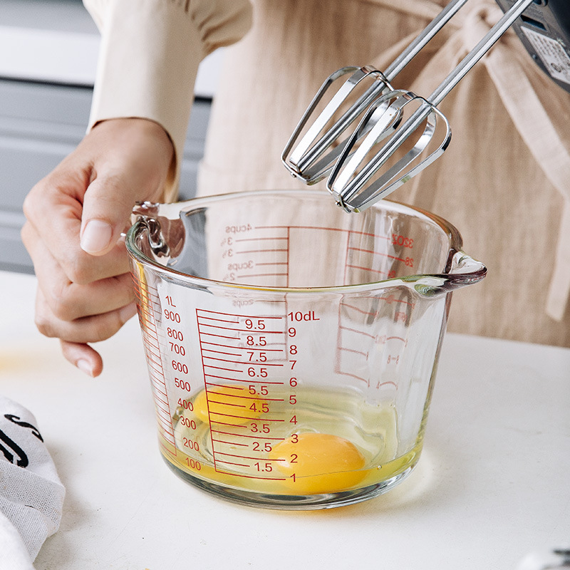 Bolimei measuring cup with scale, large-capacity thickened glass cup, home baking glass water cup, baking Application Scenario