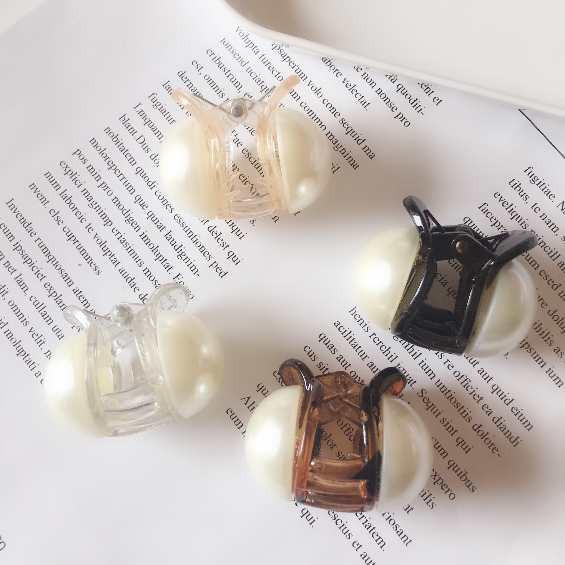 Qiyue Korean hair clips, hair accessories, large pearl hair clips, Korean version elegant Little Chanel hair accessory manufacturer B49 full figure