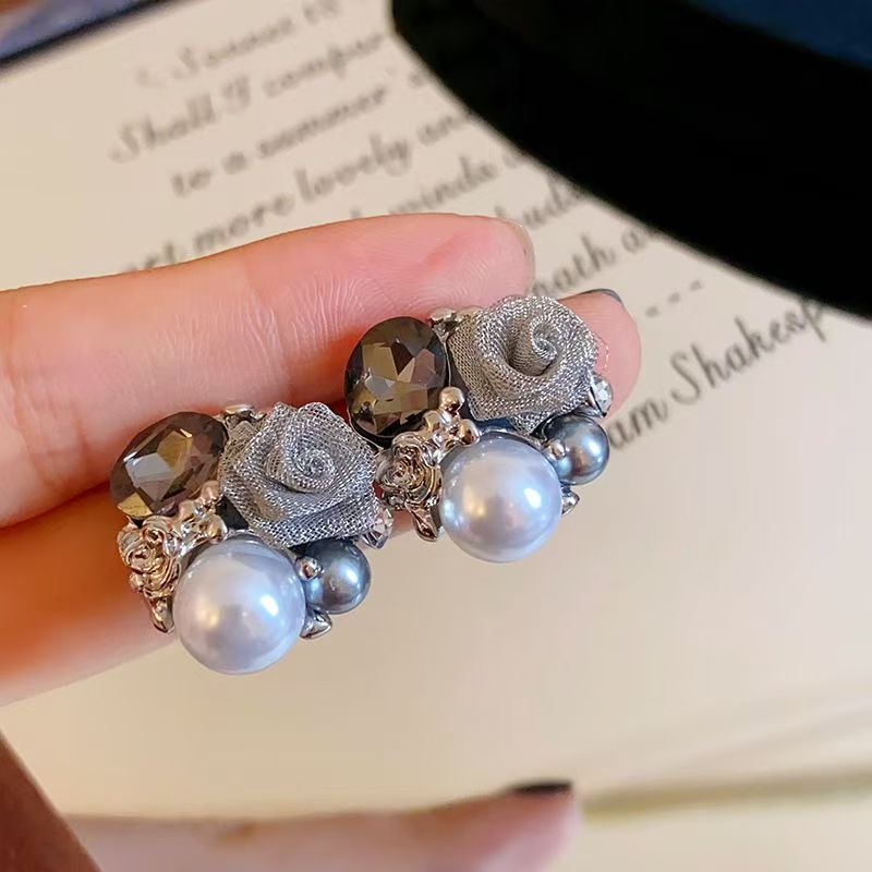 Hollow rose pearl earrings, 2025 new style high-end stud earrings, light luxury, retro and elegant earrings for women details Picture