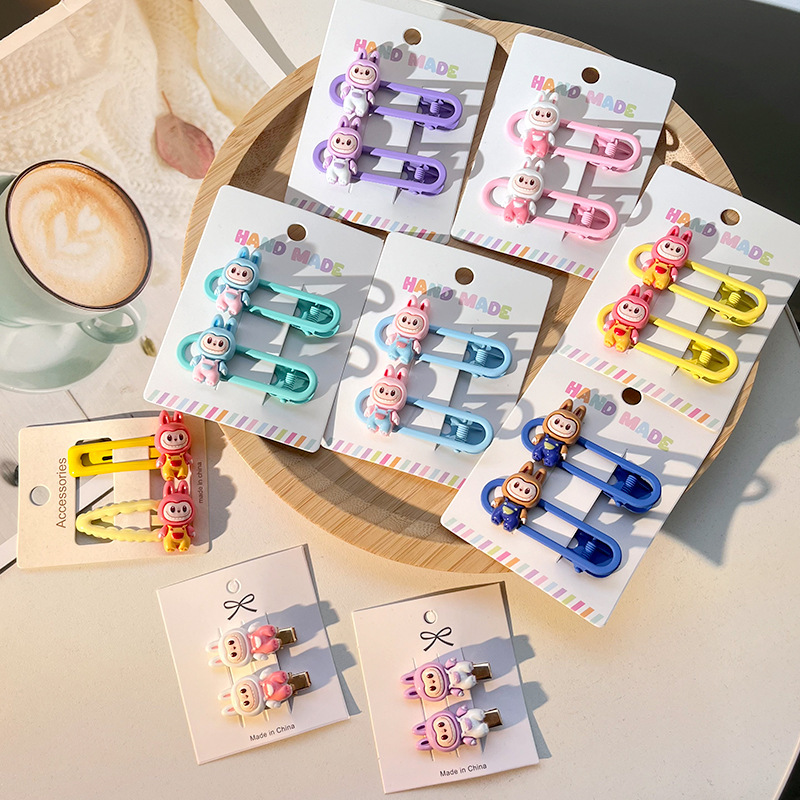 Cute cartoon hair clips for children, one-yuan popular hair clip batch, set up a stall to sell summer girls' hair accessories and headwear clips full figure