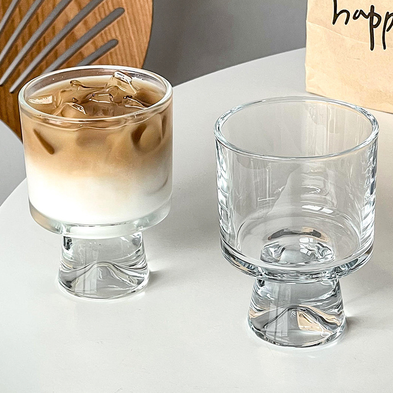 Wholesale of popular dessert cups, coffee cups, tall glass cups, juice cold drink cups, household heat-resistant glass water cups and hot red wine glasses full figure