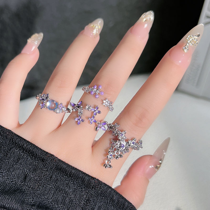 The enchanting purple flower cluster purple flower ring is a unique design for women, with a girlish heart, fashionable and trendy, versatile index finger ring Specification drawing
