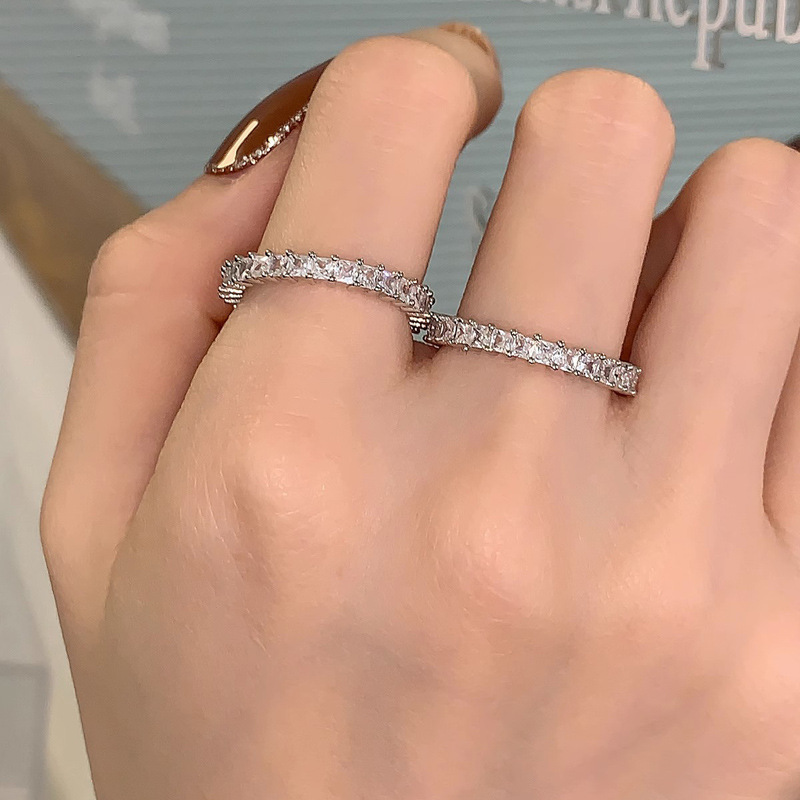 Light luxury, niche design, high-end feel, super sparkling zircon ring, women's open index finger ring, fashionable and individual, Korean ring trend Application Scenario