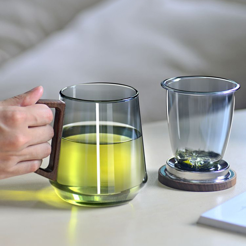 Light luxury smoke grey office wood, high borosilicate transparent glass tea and water separation brewing cup, glass green tea three-piece cup Application Scenario
