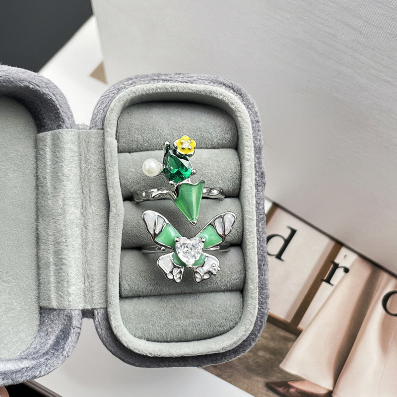 The light and fresh mint green drip glaze open ring is unique, fashionable and cold in style, with a butterfly design sense, making it a trendy ring Application Scenario