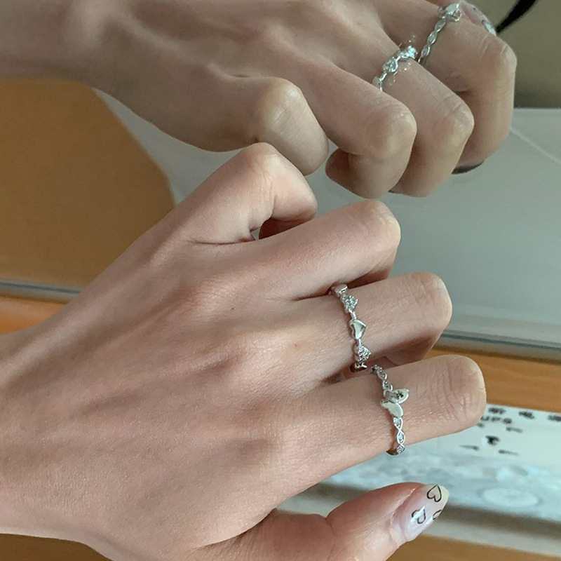 The heart-shaped butterfly opening ring is a niche design for women's index finger ring. It features a minimalist, fashionable and individual style on Instagram Application Scenario
