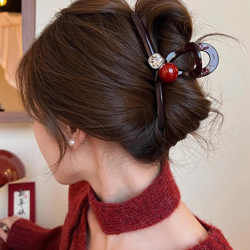 Acrylic large scratch-clip for women, red pearl, high-end shark clip for the back of the head, hair clip headwear, suitable for thick hair full figure