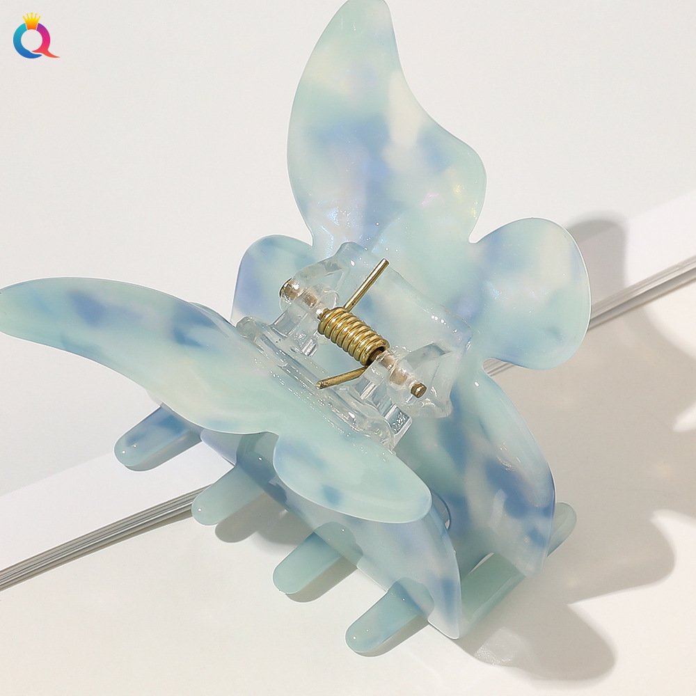 Qiyue Super Immortal butterfly-shaped grab clip acetate board hair grab clip plate Hair clip for going out forest-style hair accessory headwear for women Application Scenario