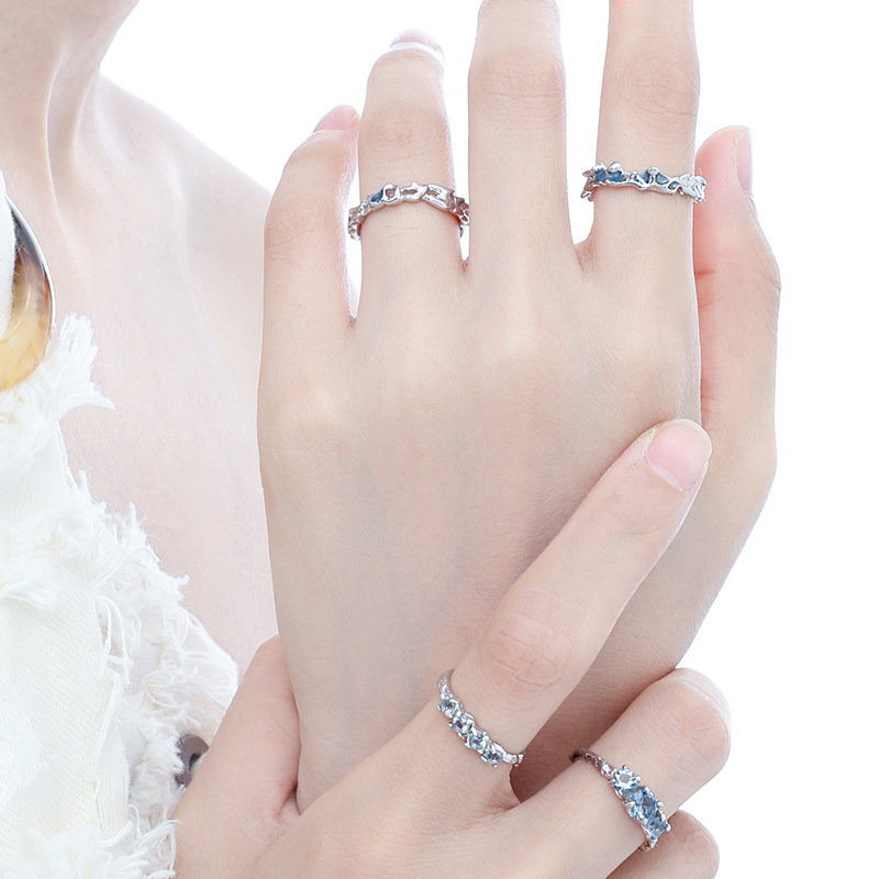 This is a niche design with a cold and elegant style, exuding a sense of sophistication. It's a fashionable, individualistic, and versatile open-top ring for women, a new release in 2023 Application Scenario