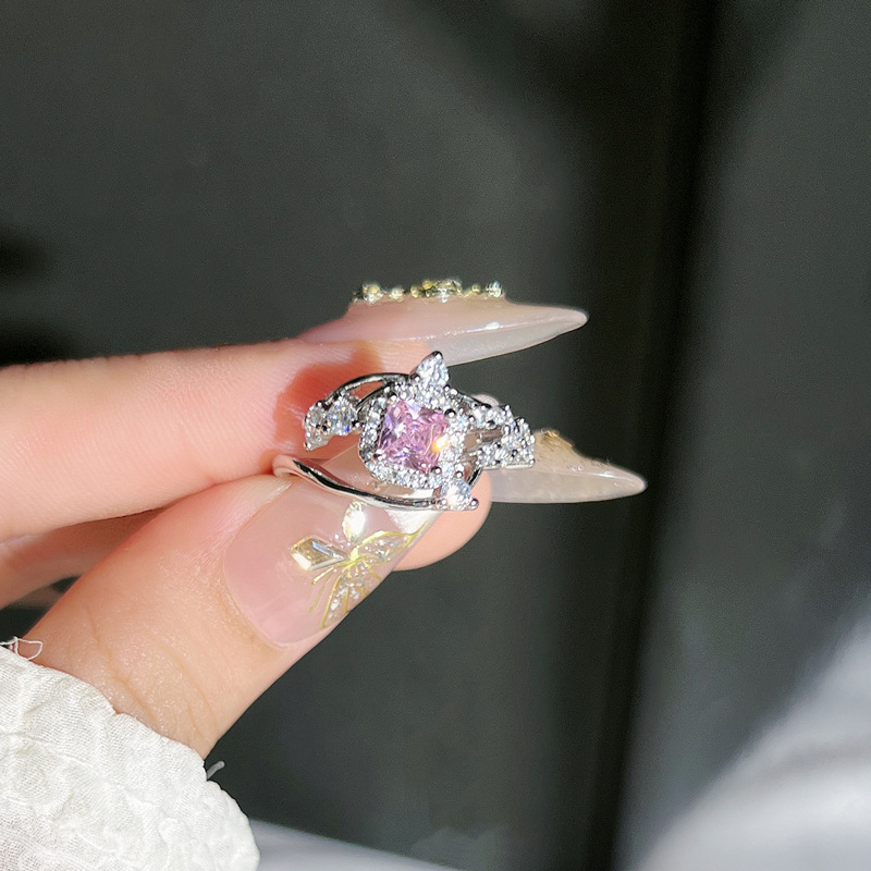 Cross-border heartwarming rose pink diamond sweet and cool open ring for women, delicate, light luxury and high-end feel, geometric versatile best friend ring Application Scenario