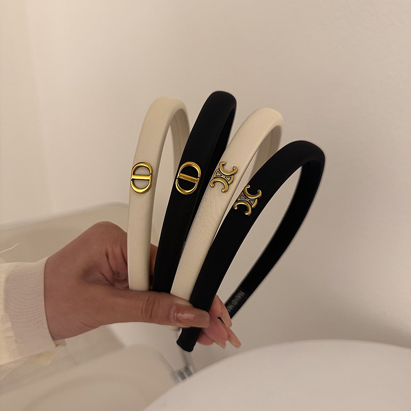 New 2025 Summer Women's CD Triumph High-end hairband and hairpin, retro trendy and versatile chanel-style hair accessory for women full figure