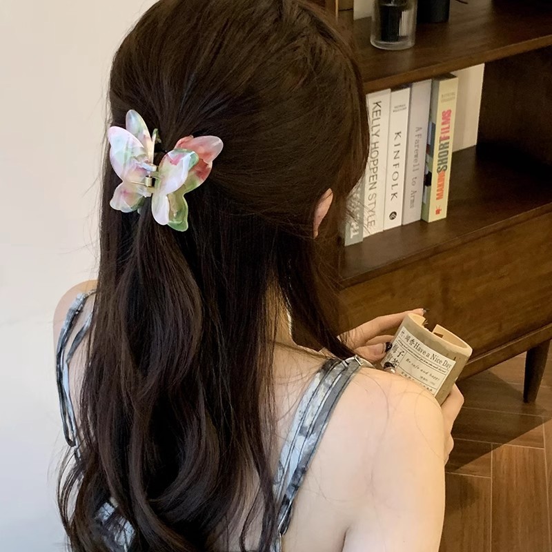 Super Fairy 3D Butterfly hairpin for Women 2025 New style High-end medium-sized hairpin at the back of the head shark hairpin hairpin accessory details Picture