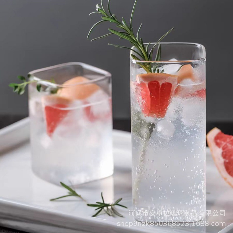 Wholesale European-style square high borosilicate glass transparent milk cups, coffee cups, beverage cups, milk tea and juice cups from the manufacturer full figure