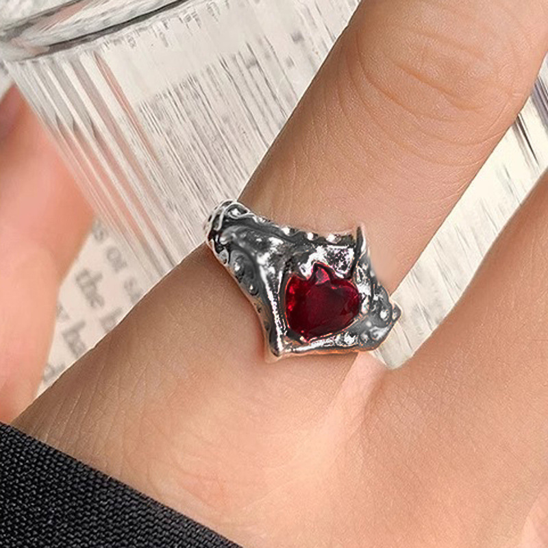The heart-shaped red zircon high-end and elegant open ring is a unique and niche design for women, featuring a light luxury and simple fashion Specification drawing