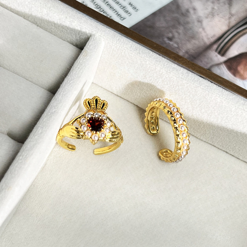 New Chinese-style imperial style light luxury pearl inlaid high-end sense ring, women's fashion crown, red diamond niche personality ring Specification drawing