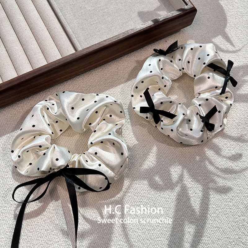 Gentle satin polka dot bow tie large intestine hair band, French niche retro hair tie, bun hairstyle, leather band hair tie details Picture
