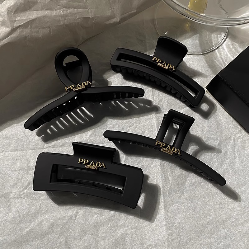 Half-tied hair with black letter hair clips and hair accessories, ins high-end style, little chanel-style, Korean back head grabber, women's shark clip details Picture